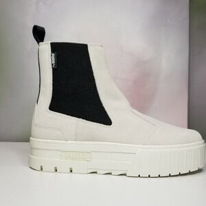 Puma  Women's Chelsea Suede Boots Sizes 9.5 Marshmallow NWT
